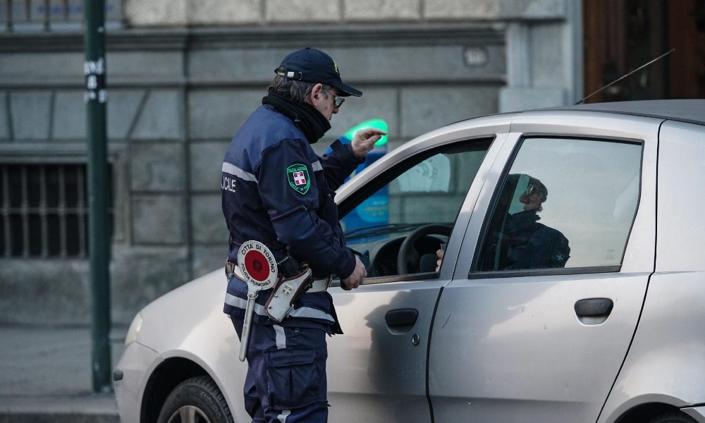 Odio social contro vigili non è reato, prosciolti in 73