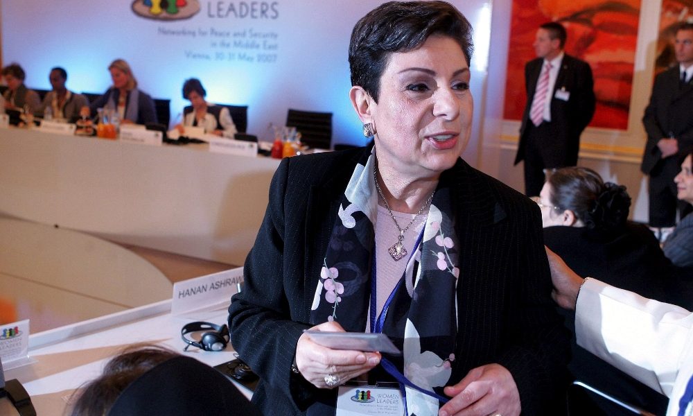 Olp: media, Ashrawi offre le dimissioni ad Abu Mazen