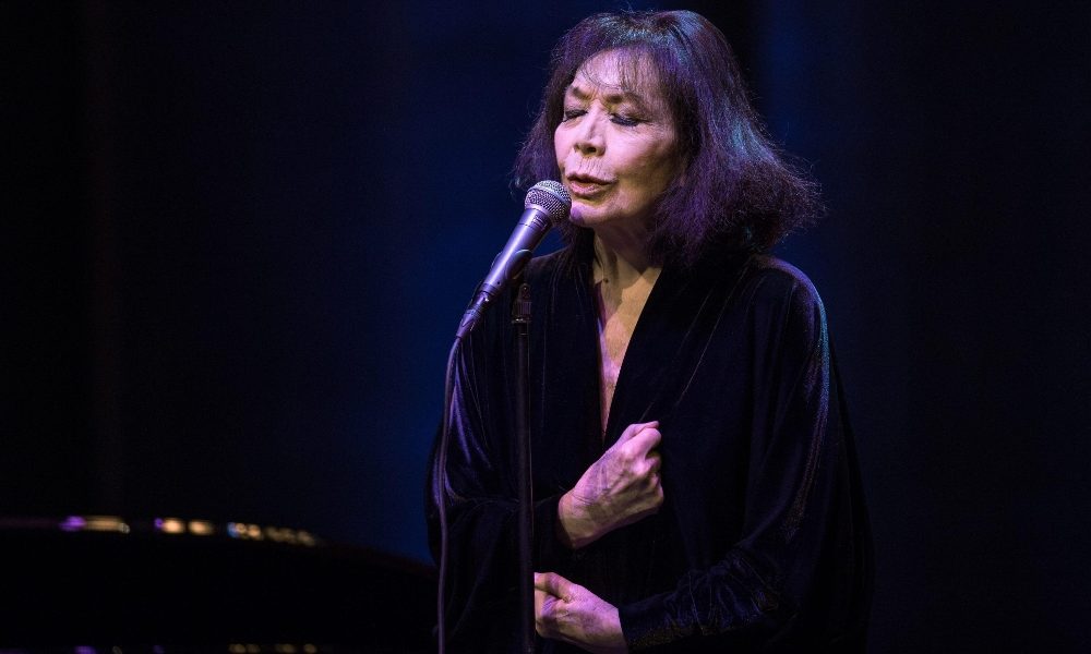 Omaggio di Macron a Juliette Greco, sua vita inno a libertà