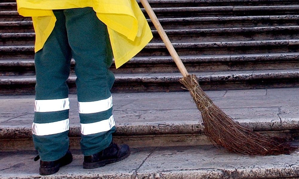 Operatori ecologici laureati a Barletta