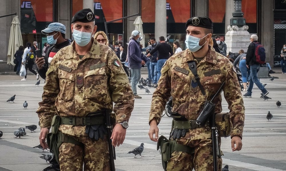 Operazione Difesa, 200 drive per 30 mila tamponi giorno