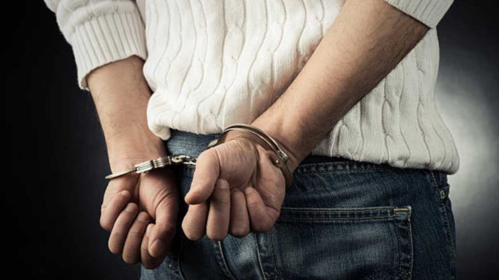 Continua il lavoro della Polizia di Stato per contrastare lo spaccio di sostanze stupefacenti | Ad Asso scatta l’inseguimento