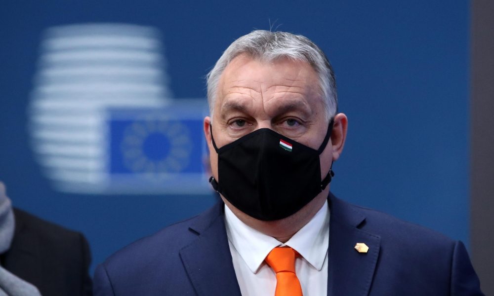 Orban, Ue in ritardo sui vaccini, guardiamo a Russia e Cina