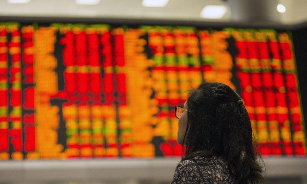 Oro: apre in calo a 1612 dollari