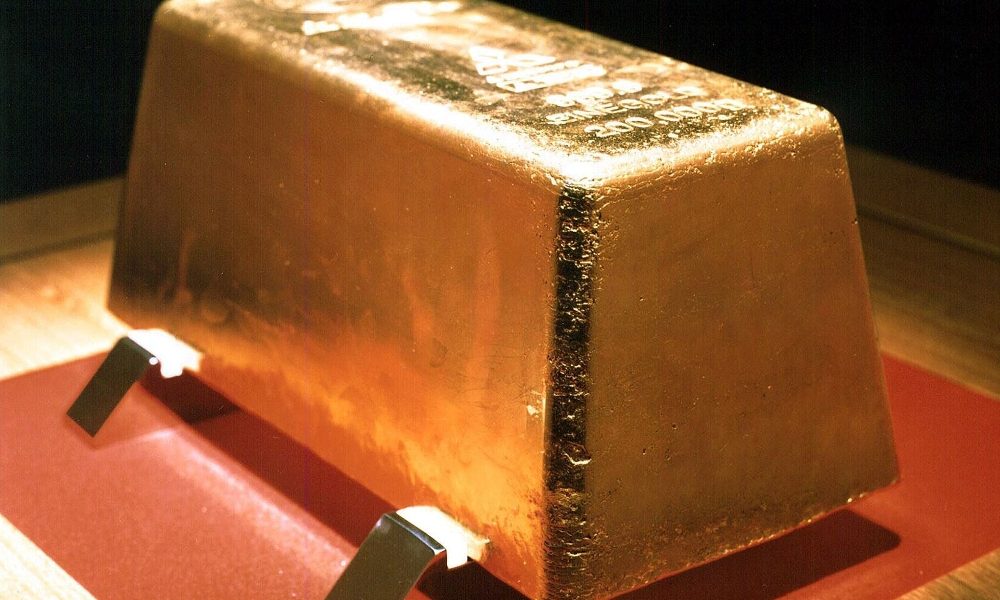 Oro: prezzo sale a 1.732 dollari