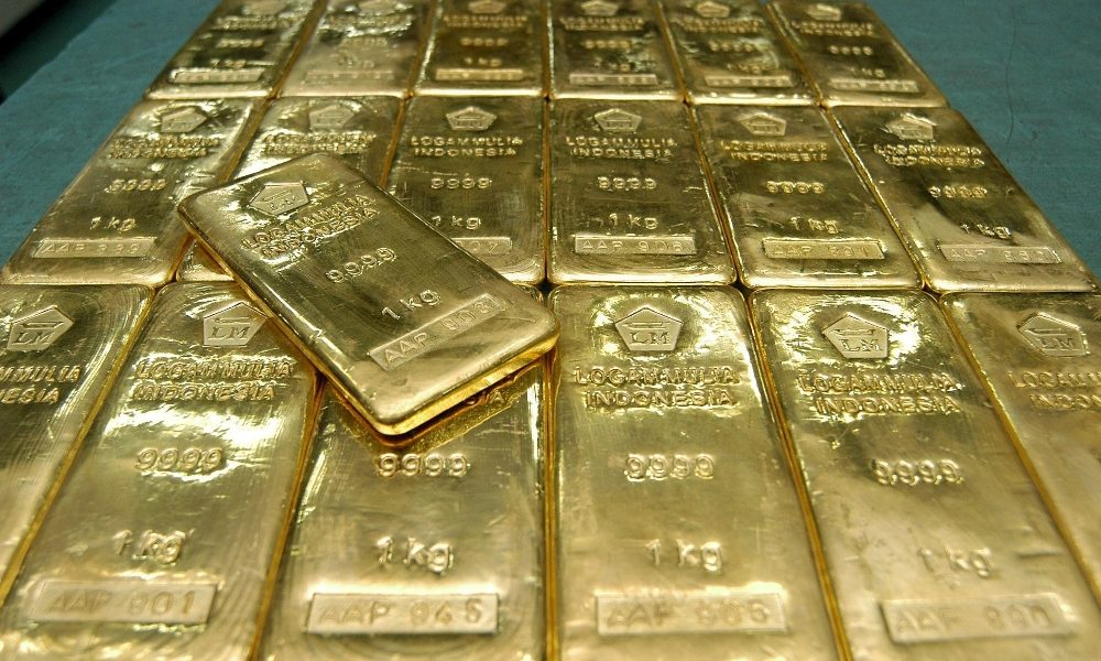 Oro: prezzo spot stabile a 1.888 dollari l’oncia