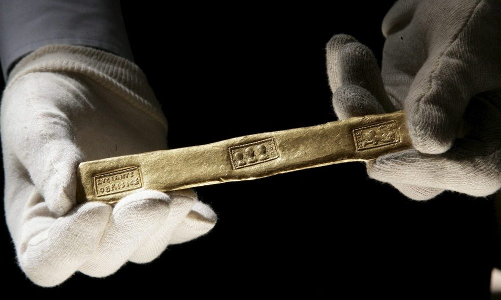 Oro: sale ancora, sopra 1.678 dollari