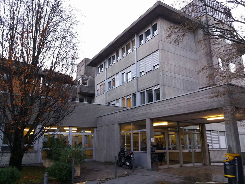 In coma farmacologico il ciclista caduto sui binari a Mariano Comense
