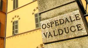 Il vescovo e Mariella Enoc festeggiano l’ospedale Valduce