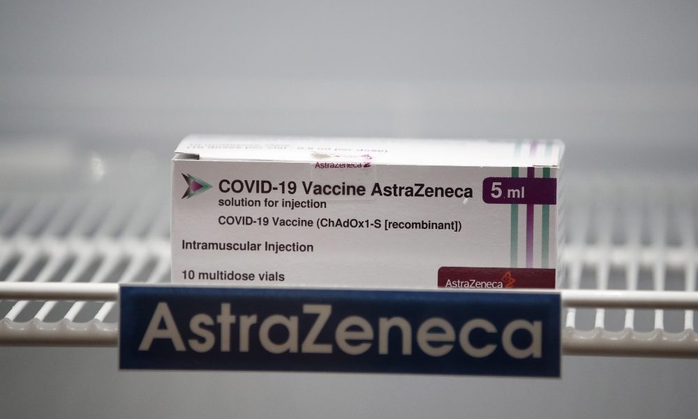Oxford su AstraZeneca, dati escludono incremento trombosi
