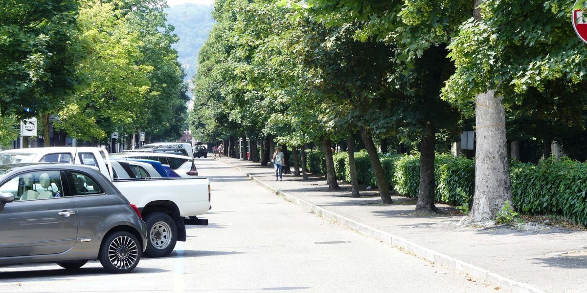 Confesercenti raccoglie firme per il parcheggio. Gazebo a Porta Torre