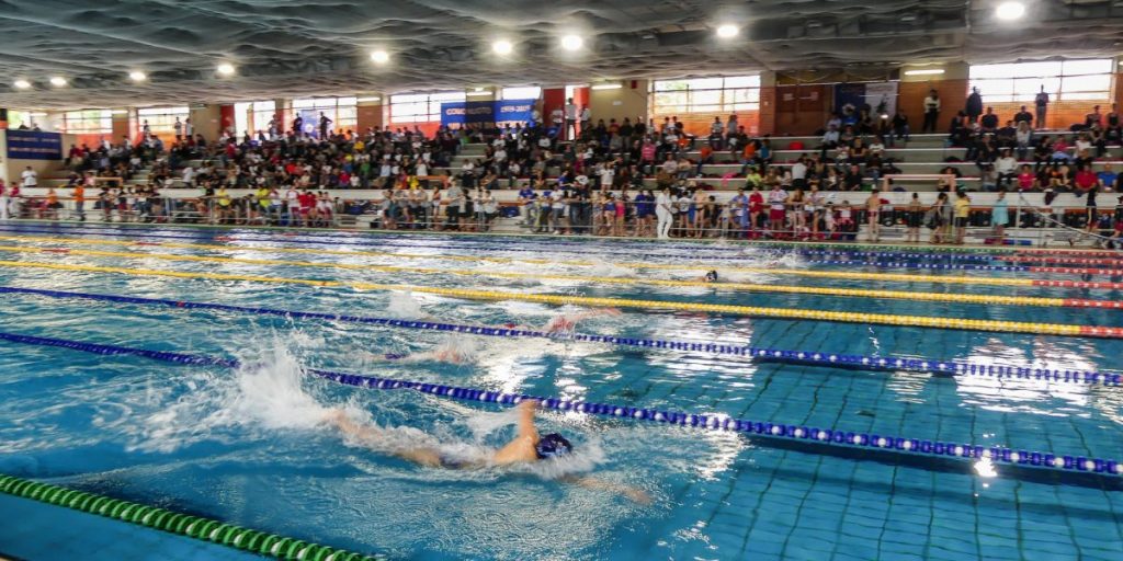 Piscina di Muggiò, individuata la falla. Ora è corsa contro il tempo