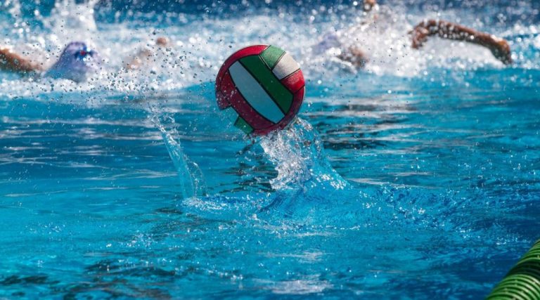 Como Nuoto maschile:  l’esordio a Brescia