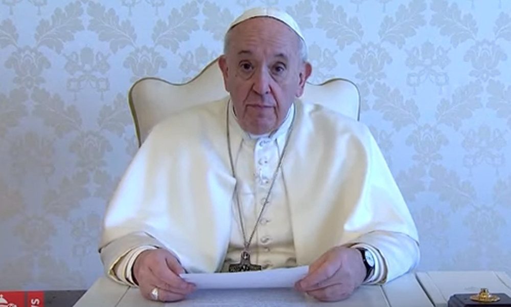 Papa a famiglie, non perdiamo speranza