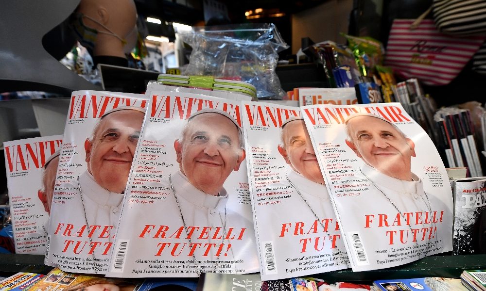 Papa: in copertina Vanity Fair,’per 2021 messaggio speranza’