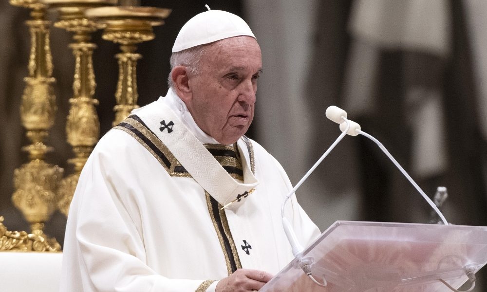 Papa: in parrocchia per funerali amica
