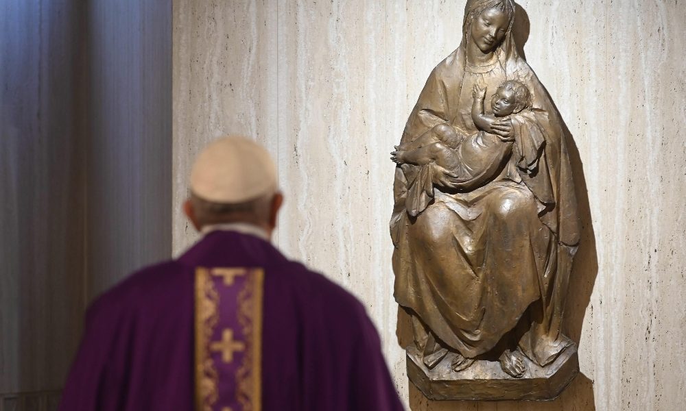 Papa, penso a famiglie con bimbi a casa