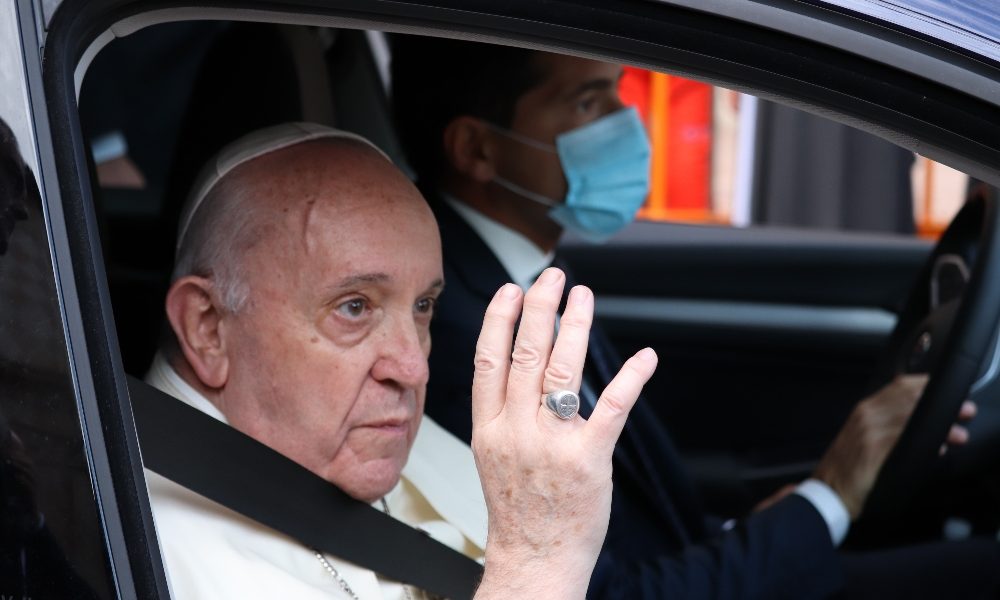 Papa: tutelare finanza pulita, via i mercanti dal tempio