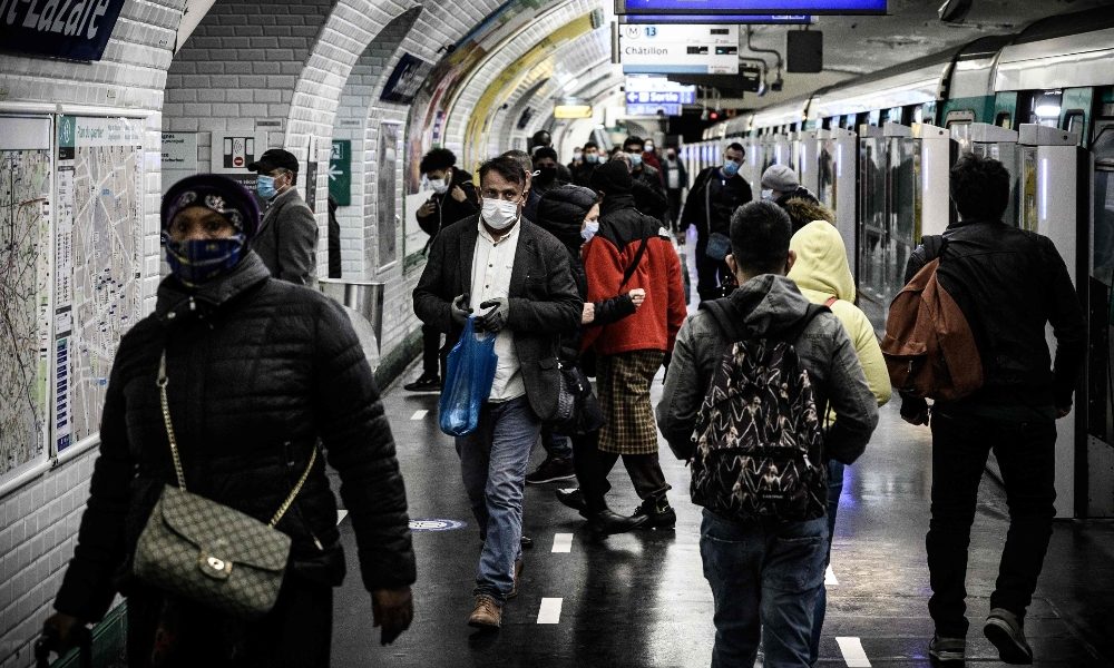 Parigi, arrestato un uomo che si aggirava con un machete