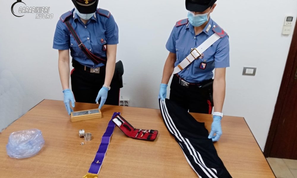 Parroco rapinato, indagati giovane e sua