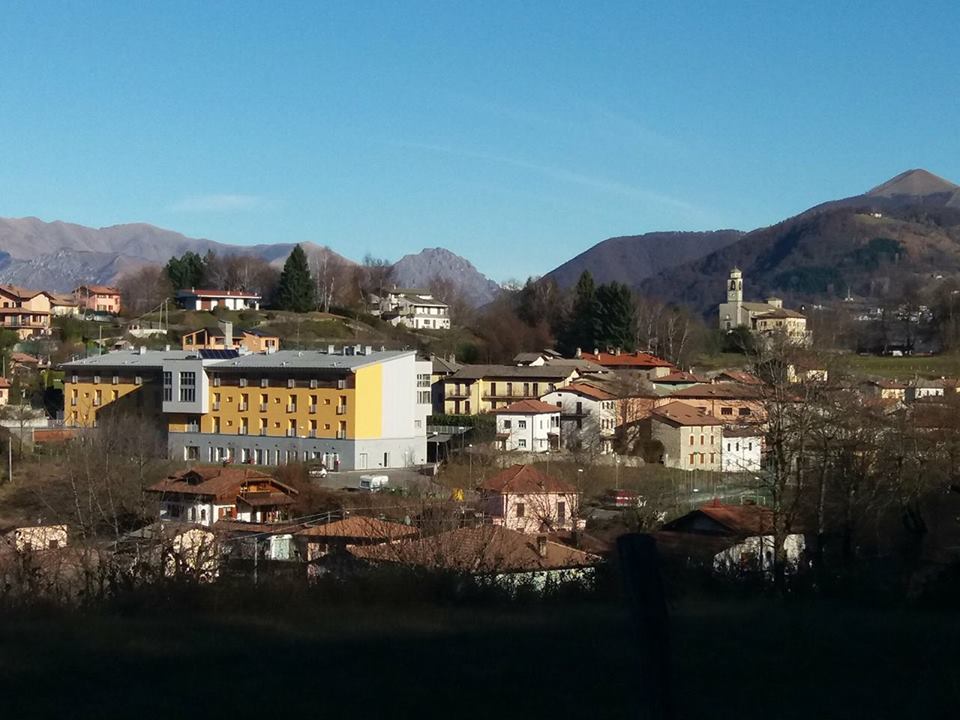 Alta Valle Intelvi in lutto per la morte del 20enne travolto dalla moto: “Non ci sono parole”