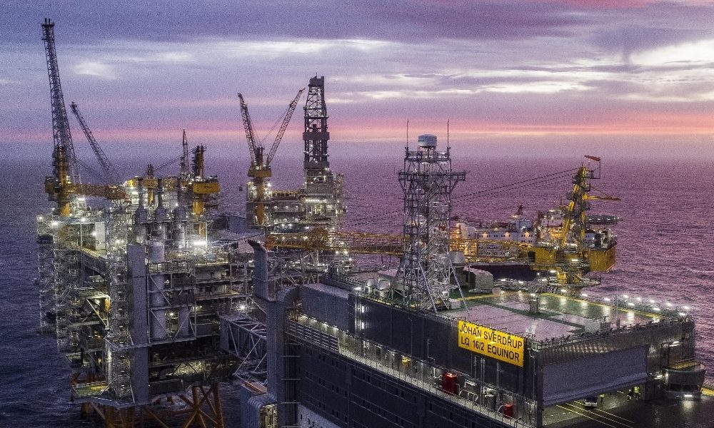 Petrolio chiude in calo a Ny a 51,5 dlr