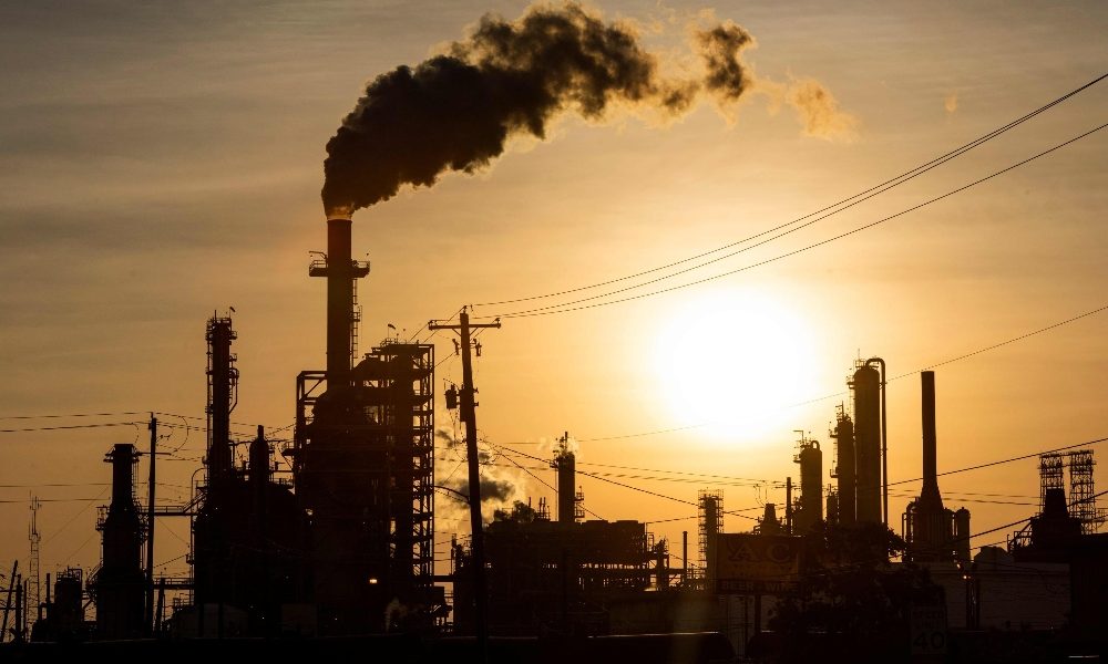 Petrolio: crolla a New York a 37,49 dollari