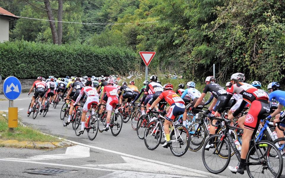 Domani il Piccolo Giro di Lombardia transita dal Comasco. Attenzione alle strade chiuse
