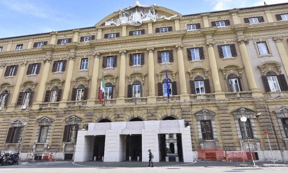 Pieno asta Bot 1 anno, tasso su a 0,534%