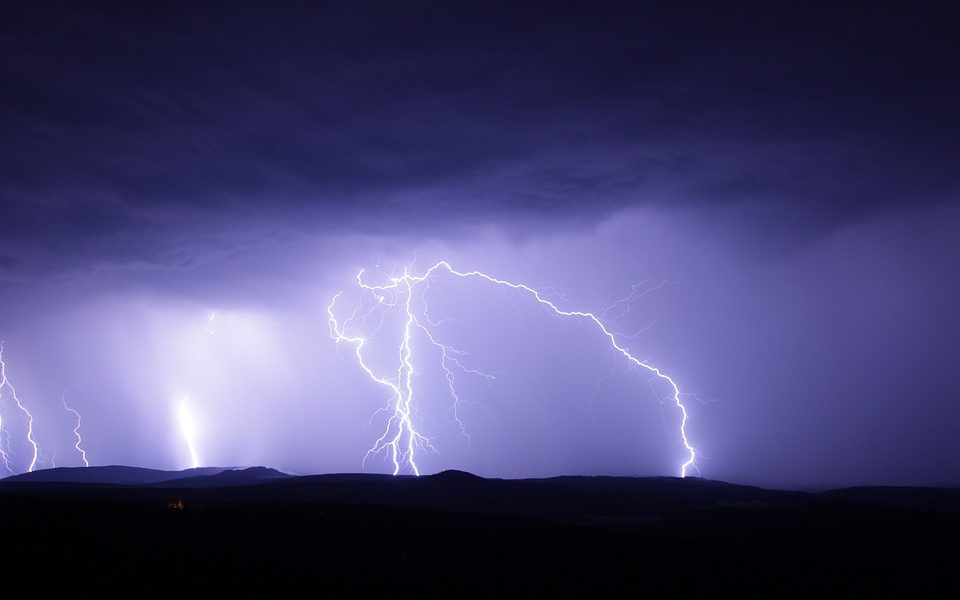Dopo il caldo in arrivo maltempo e temporali: allerta meteo della Protezione civile