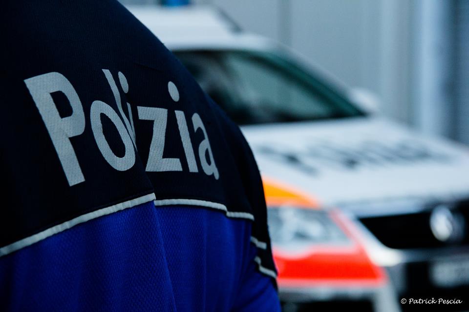 Incidente in autostrada: perde la vita nell’auto in  fiamme