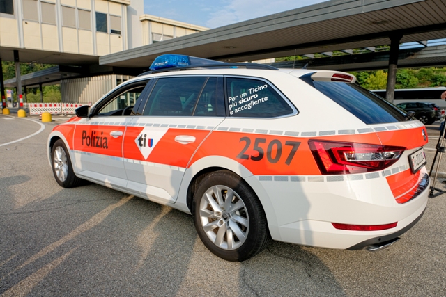 Cerca di entrare in Svizzera con cinque chili di eroina: fermato a Brogeda