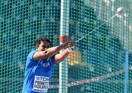 Atletica a Mariano Comense con lanci e mezzofondo: brilla Prinetti Anzalapaya
