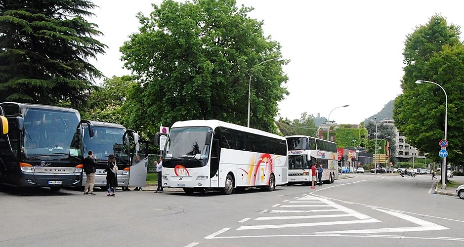 Bus turistici, giro di vite contro la sosta selvaggia