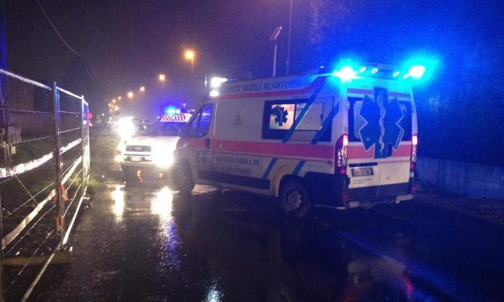 Pulmino contro albero, 3 morti a Cortona