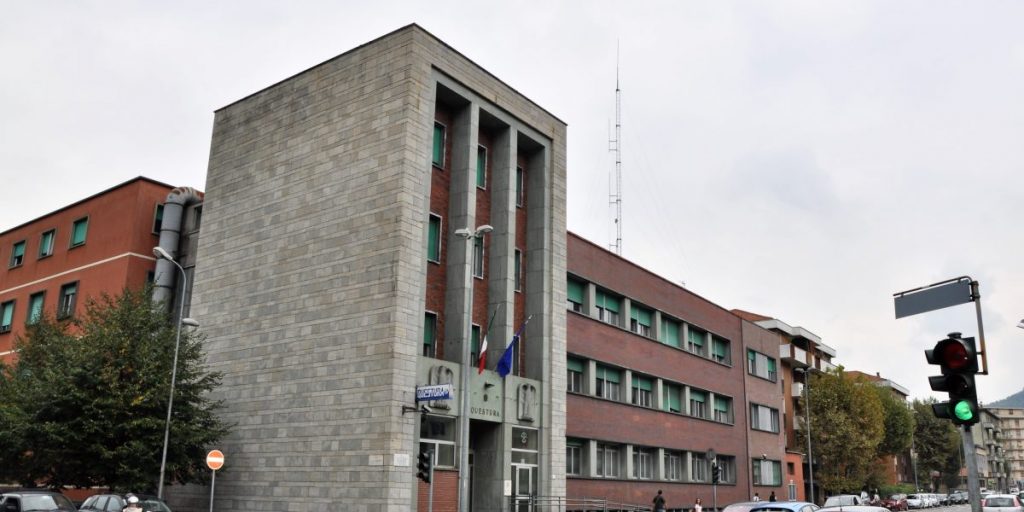 Non dà l’elemosina, coppia aggredita: salvadoregno condannato a prestare servizio in Croce Rossa