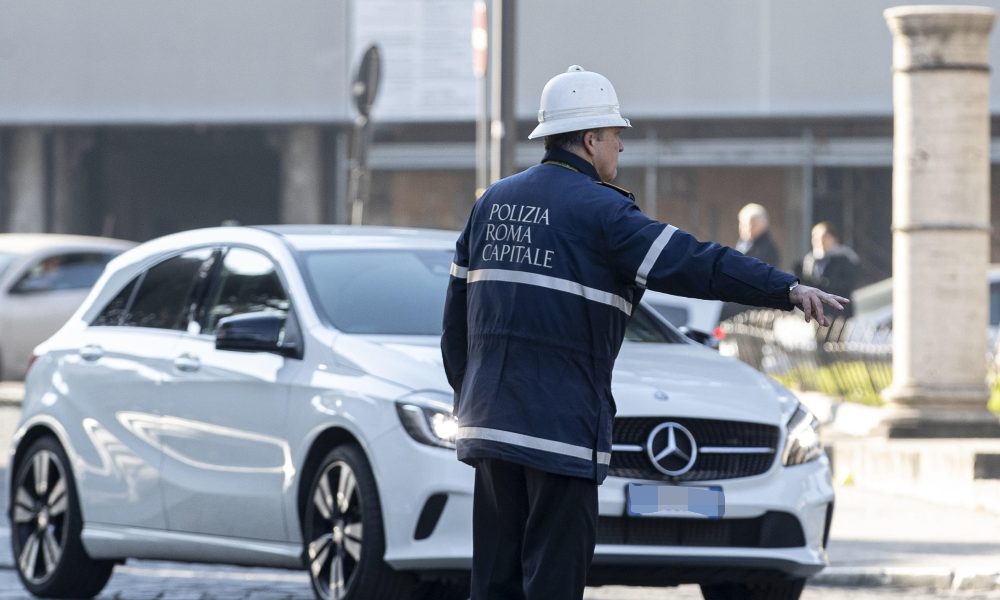 Raggi,polemiche stop diesel?E’per salute