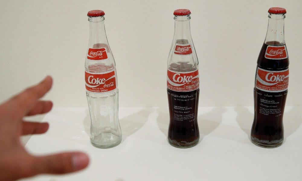 Razzismo: anche Coca Cola boicotta FB