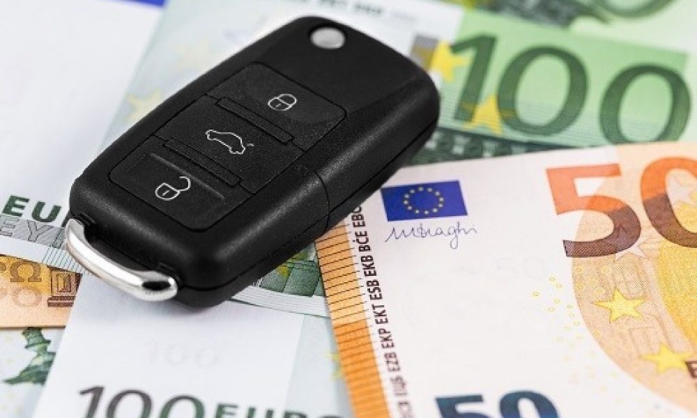 Rc auto: Ivass, nel 2019 premio medio scende a 328 euro