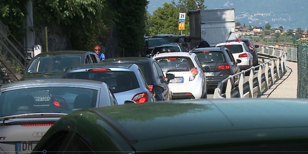 Carate Urio, petizione per tutelare la sicurezza dei pedoni
