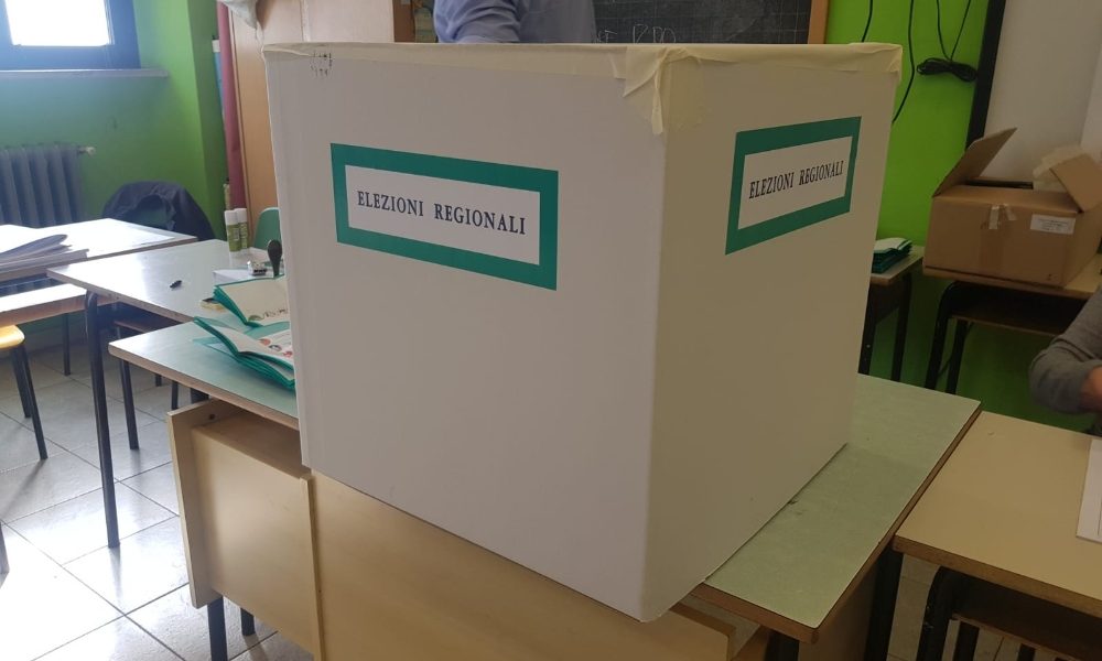Regionali: alle 23 chiuse le urne