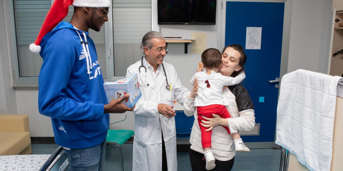 Acqua S.Bernardo in visita alla Pediatria di Cantù