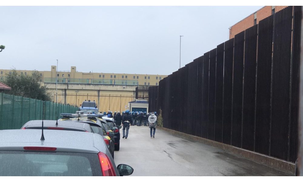 Rivolta in carcere Prato,celle in fiamme