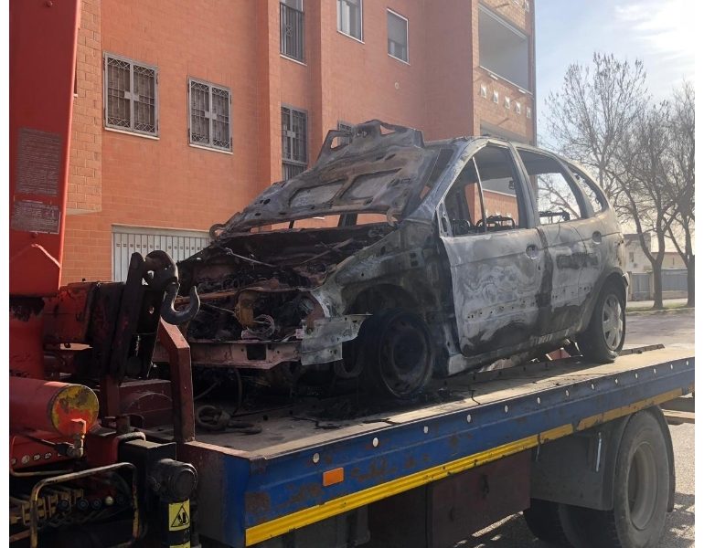 Rogo distrugge auto sindacalista Foggia
