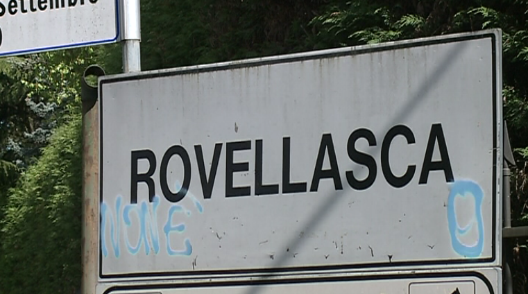 Minacciata con un sasso e rapinata alla stazione di Rovellasca