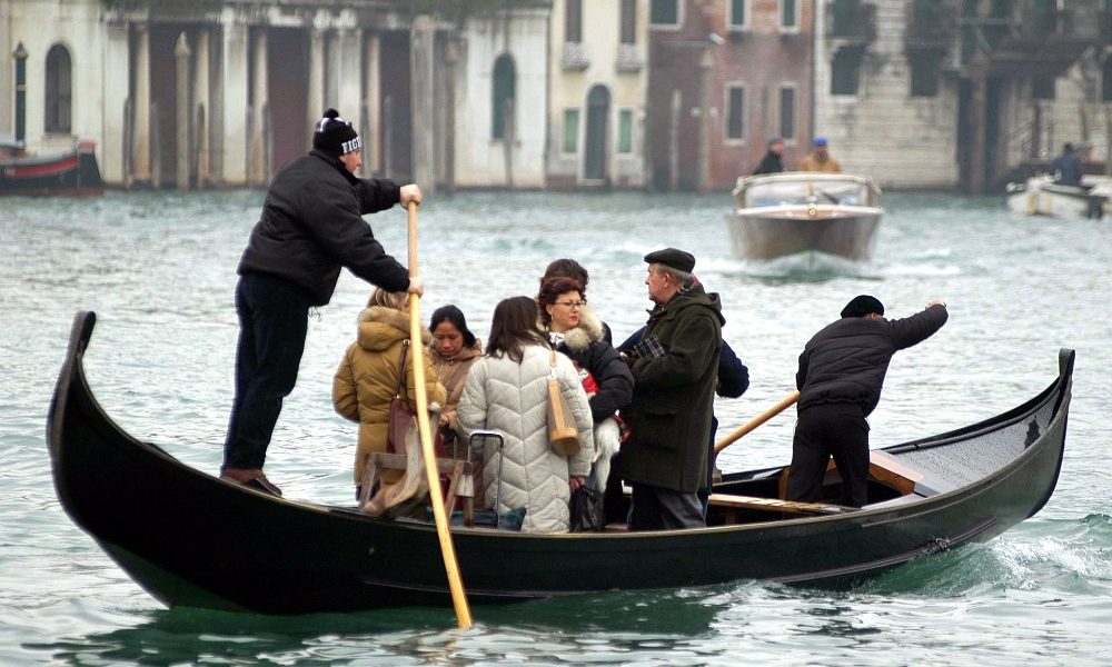 Rubarono gondola, Venezia parte civile