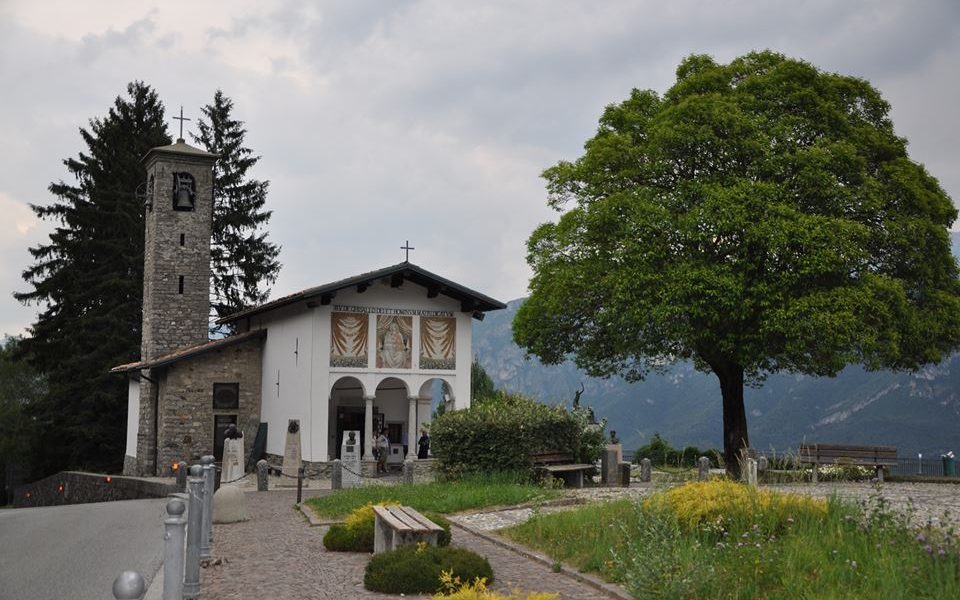 Giro della Provincia Allievi. Mostra di maglie in Comune a Lurago d’Erba