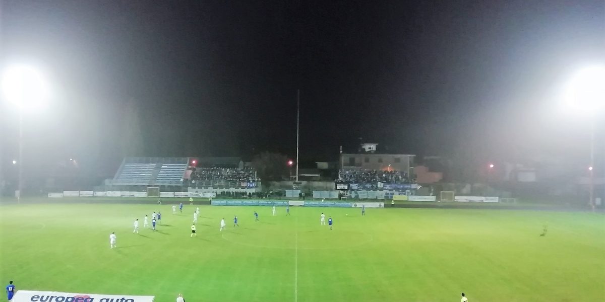 Como, rocambolesco pari a Seregno. In 9 contro 11 i lariani, sotto di due reti, recuperano e conquistano il 3-3 finale