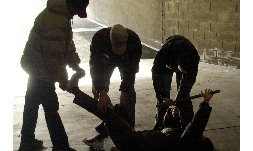 Baby gang tra Lugano e il Comasco: i pestaggi finivano anche sui social