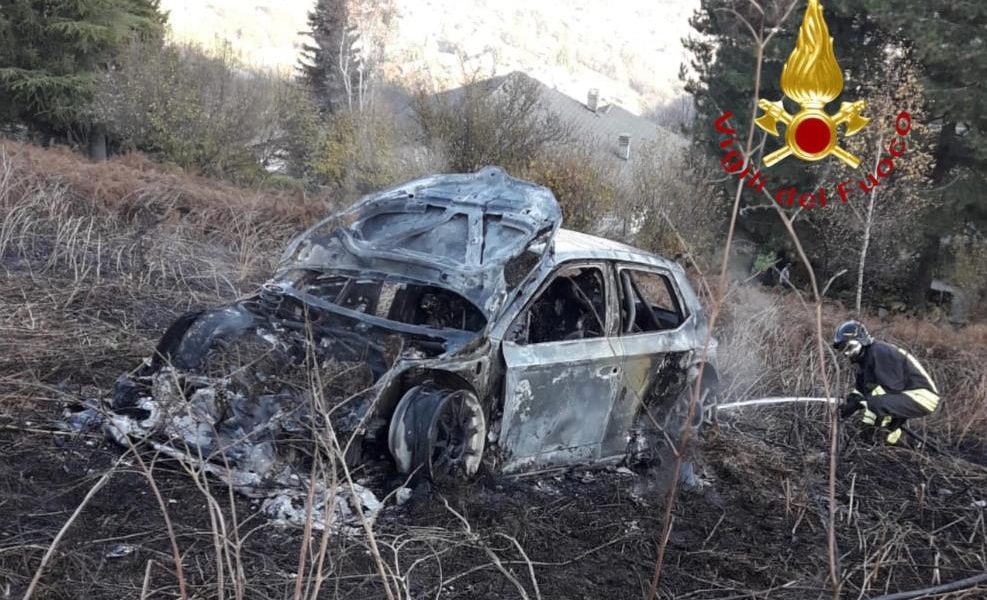 Paura al rally per l’incendio di una vettura. Nessun problema per l’equipaggio